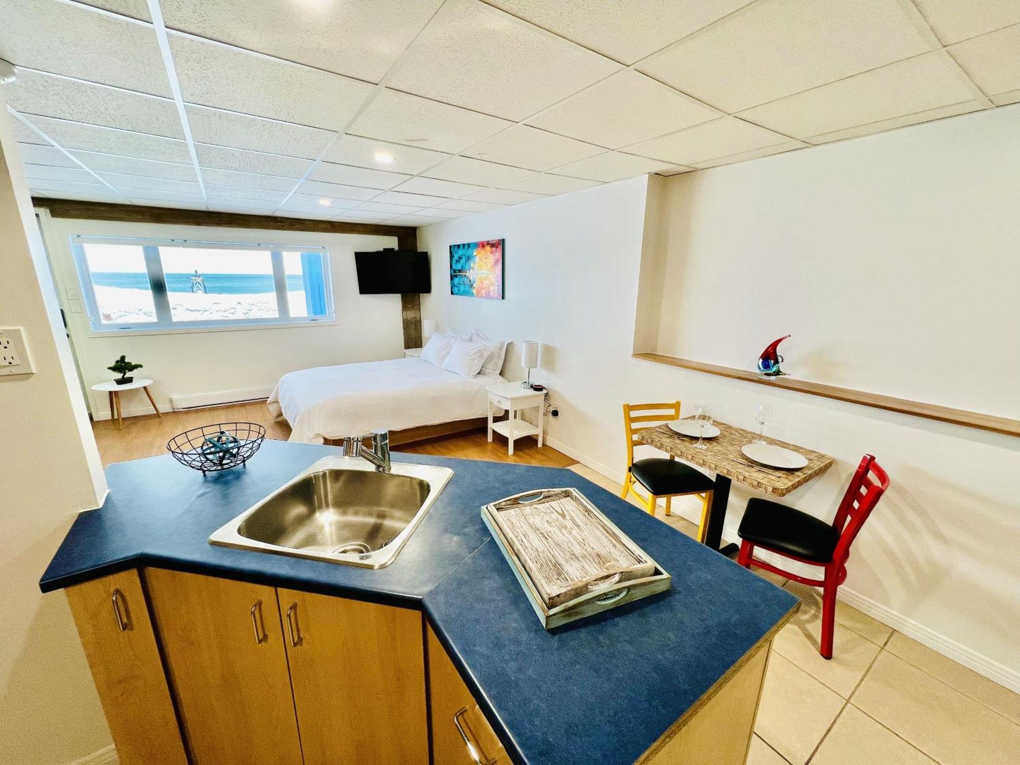 L'Appat Buvette Et Couchette De Sainte-Luce - Appartements De Vacances Modernes, Calmes Et Ressourcant Sur Le Fleuve Екстериор снимка