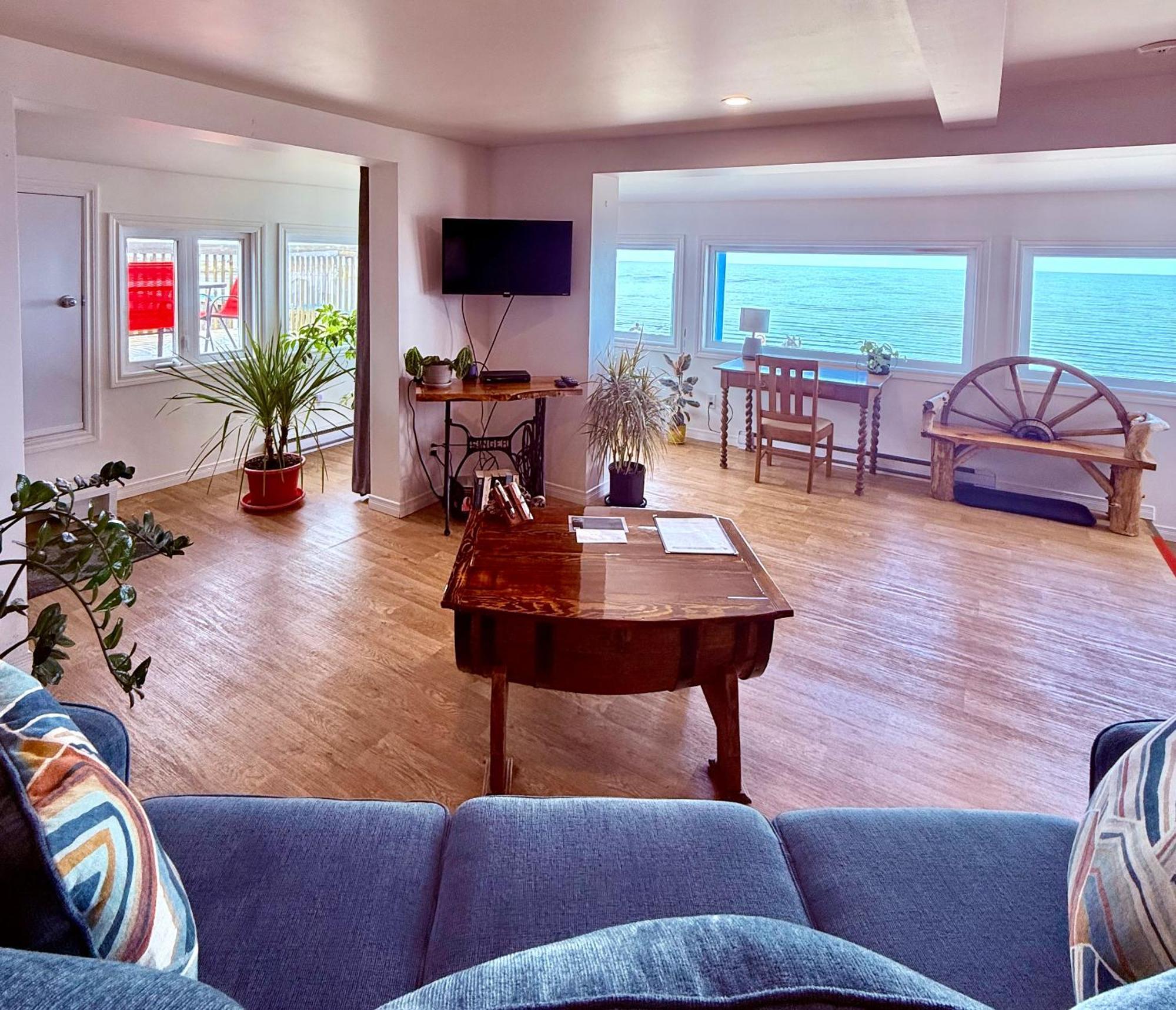 L'Appat Buvette Et Couchette De Sainte-Luce - Appartements De Vacances Modernes, Calmes Et Ressourcant Sur Le Fleuve Екстериор снимка